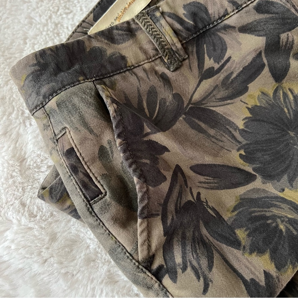 Pilcro Floral Chinos Hyphen Printed Chinos - Picture 12 of 14